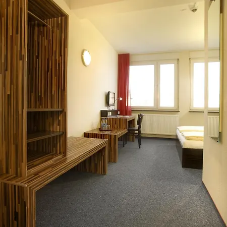 Hotelo Hotel 3*