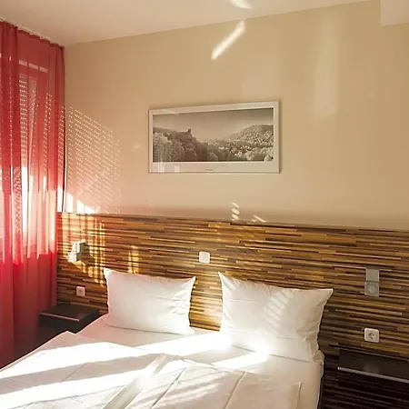 Hotelo Hotel 3*