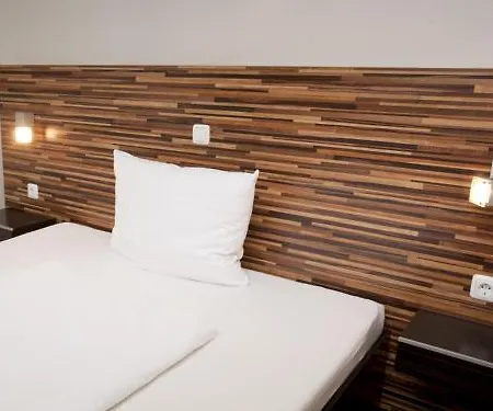 Hotelo Hotel
