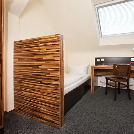 Hotelo Hotel